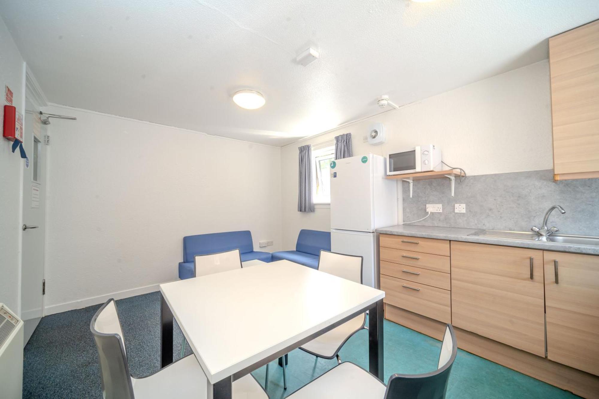 Appartement Joivy Budget 4,5 And 6 Bed Private Flats, In Historic Old Town (adults Only)